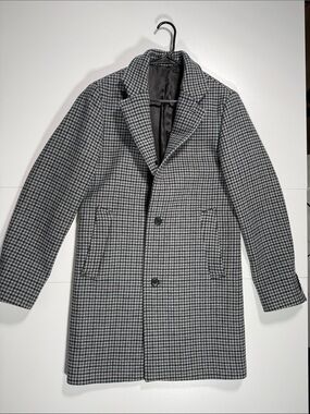 Club Monaco Black & Gray Houndstooth Coat